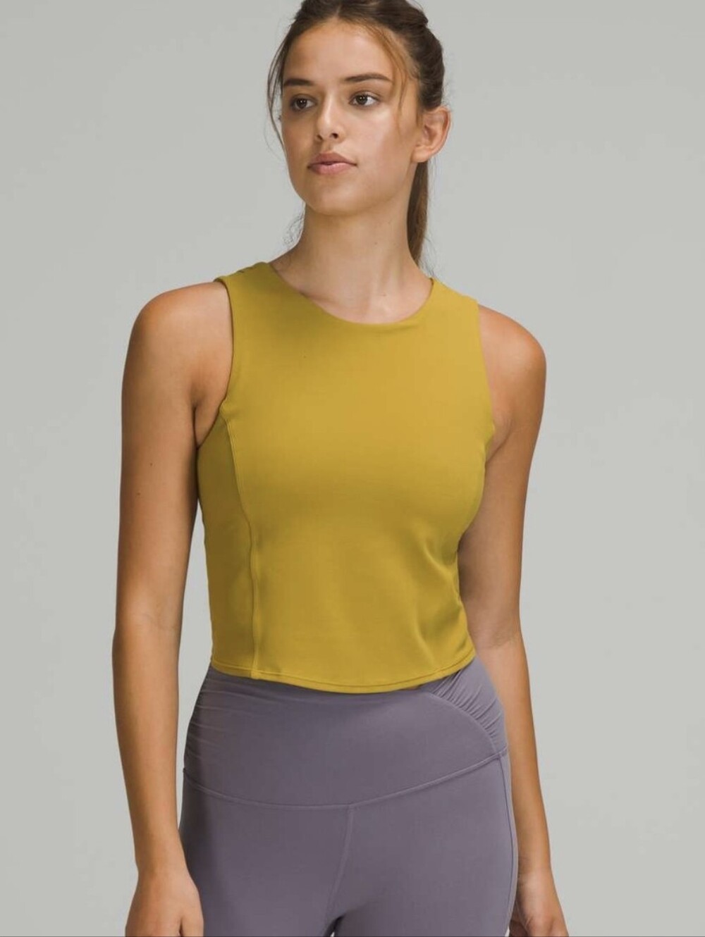 Lululemon Nulu Twist-Back Yoga Tank Top. Size 6